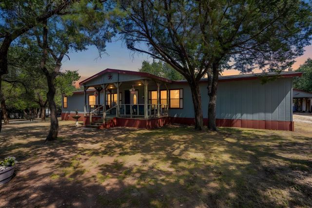 4406 Appletree Court, Granbury, TX 76048