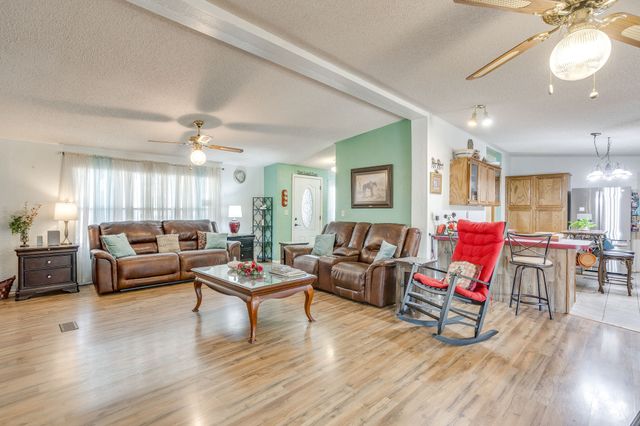 4406 Appletree Court, Granbury, TX 76048