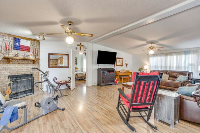 4406 Appletree Court, Granbury, TX 76048