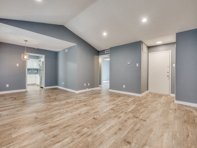 10578 High Hollows Drive 266, Dallas, TX 75230