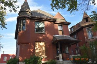 7027 Michigan Avenue, St Louis, MO 63111