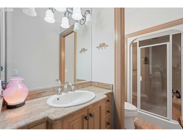 266 COLUMBIA POINT Rd, Longview, WA 98632