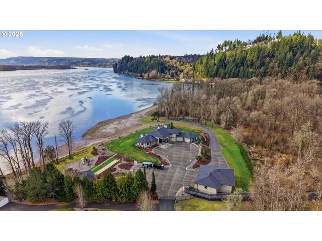 266 COLUMBIA POINT Rd, Longview, WA 98632
