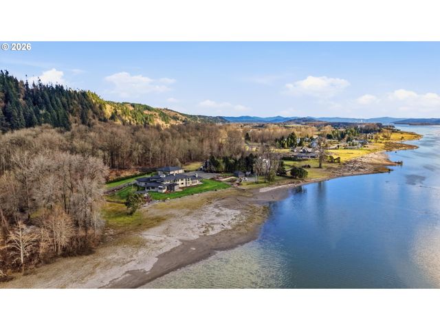 266 COLUMBIA POINT Rd, Longview, WA 98632