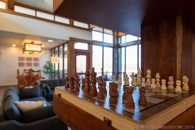 27400 S 614 Road, Grove, OK 74344