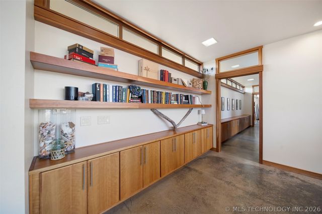 27400 S 614 Road, Grove, OK 74344