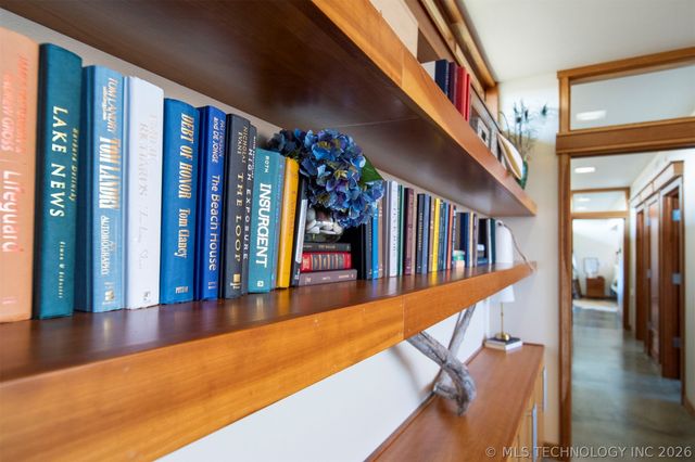 27400 S 614 Road, Grove, OK 74344