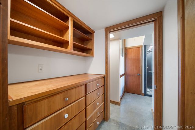 27400 S 614 Road, Grove, OK 74344