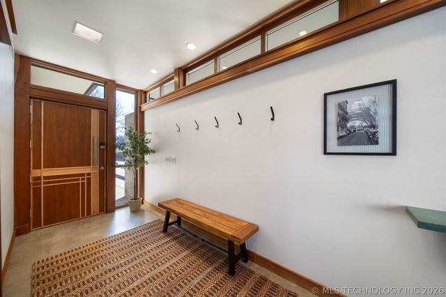 27400 S 614 Road, Grove, OK 74344