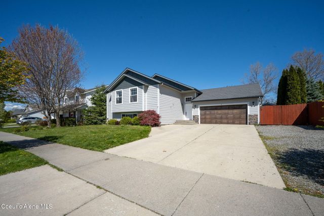2617 W Blueberry CIR, Hayden, ID 83835