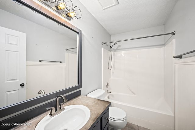 2617 W Blueberry CIR, Hayden, ID 83835