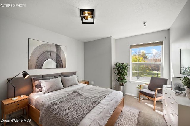 2617 W Blueberry CIR, Hayden, ID 83835