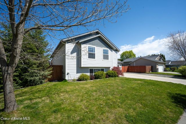 2617 W Blueberry CIR, Hayden, ID 83835