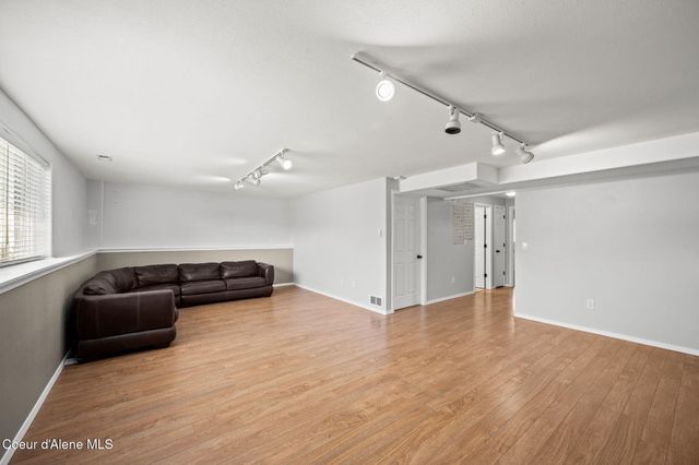 2617 W Blueberry CIR, Hayden, ID 83835