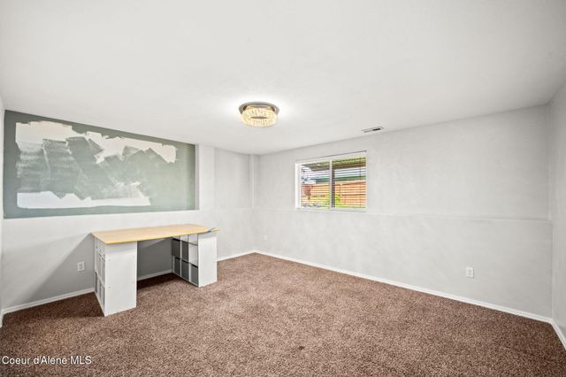 2617 W Blueberry CIR, Hayden, ID 83835