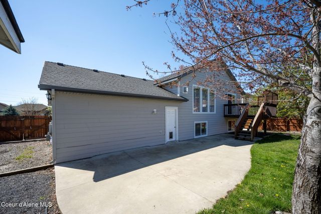 2617 W Blueberry CIR, Hayden, ID 83835