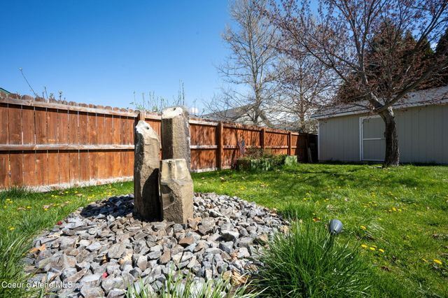 2617 W Blueberry CIR, Hayden, ID 83835