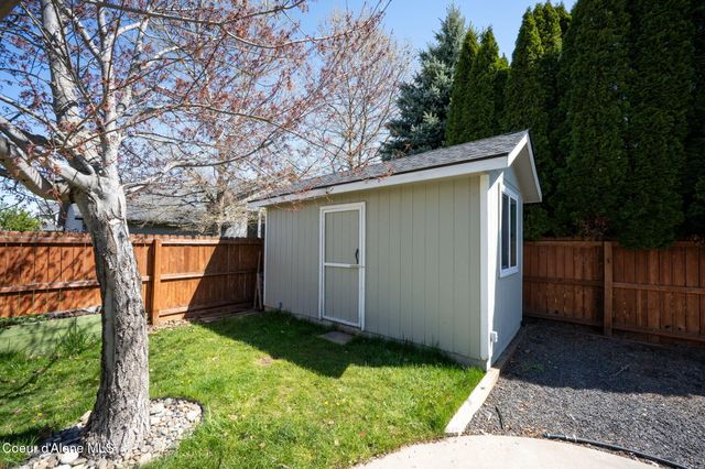 2617 W Blueberry CIR, Hayden, ID 83835