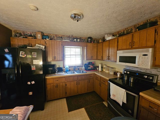 509 W Jule Peek Avenue, Cedartown, GA 30125