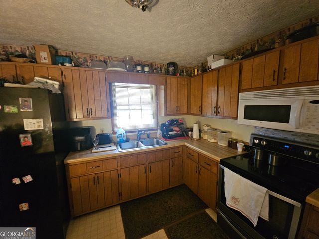 509 W Jule Peek Avenue, Cedartown, GA 30125