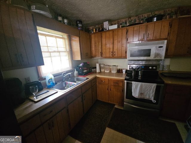 509 W Jule Peek Avenue, Cedartown, GA 30125