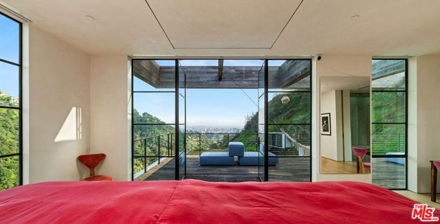 11531 Orum Road, Los Angeles, CA 90049