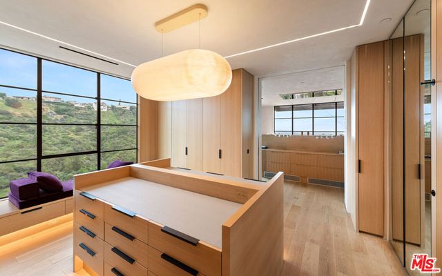 11531 Orum Road, Los Angeles, CA 90049