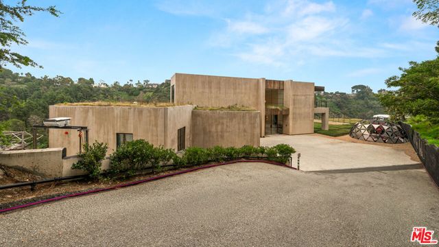 11531 Orum Road, Los Angeles, CA 90049