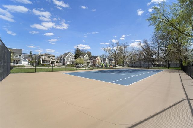 1007 Mohawk Avenue, Royal Oak, MI 48067