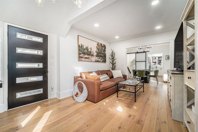 1007 Mohawk Avenue, Royal Oak, MI 48067