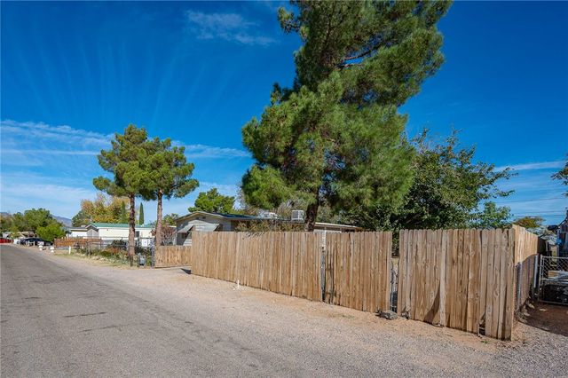 4015 E Lum Avenue, Kingman, AZ 86409