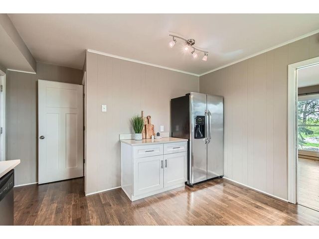 1316 Holdridge Terrace, Wayzata, MN 55391