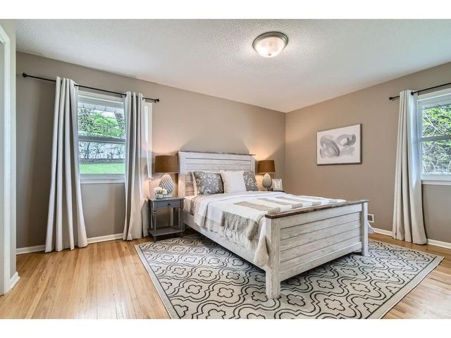 1316 Holdridge Terrace, Wayzata, MN 55391
