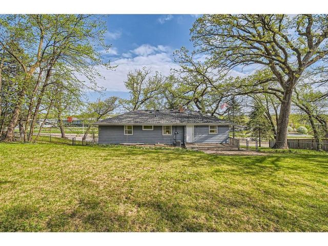 1316 Holdridge Terrace, Wayzata, MN 55391