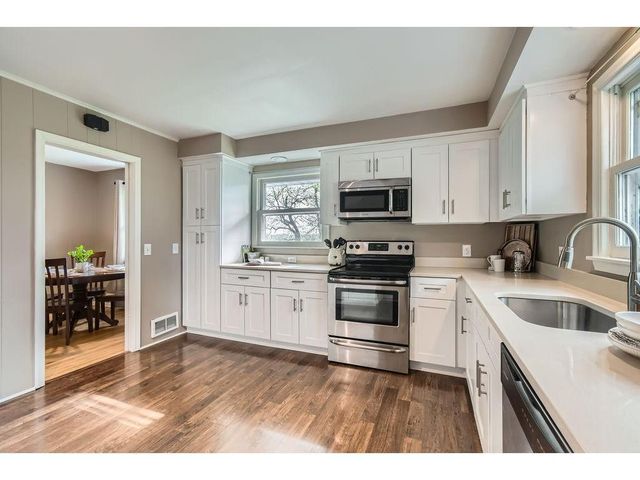 1316 Holdridge Terrace, Wayzata, MN 55391