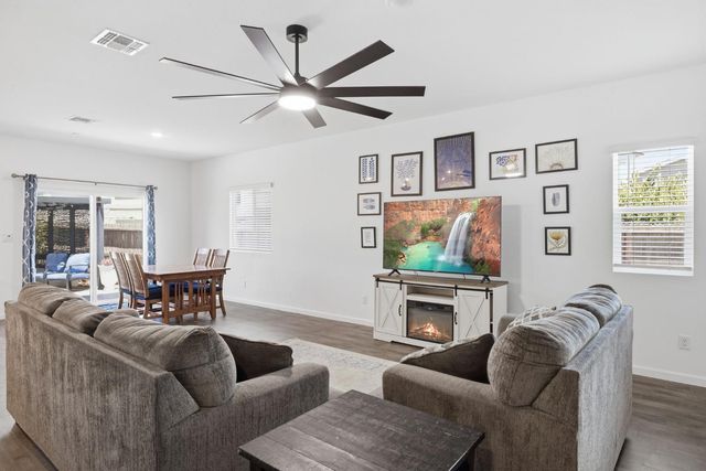 12201 Encanto Way, Rancho Cordova, CA 95742