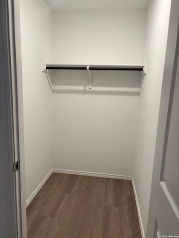 930 Cook Bnd, San Antonio, TX 78221