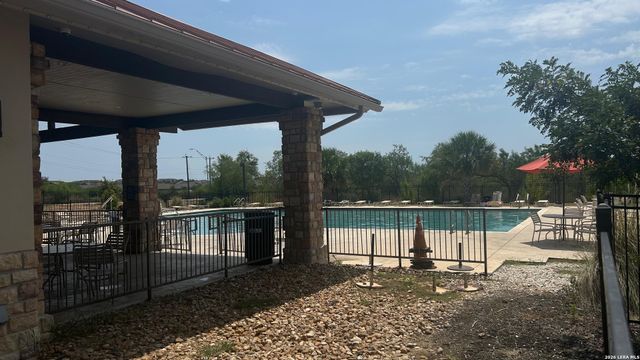 930 Cook Bnd, San Antonio, TX 78221