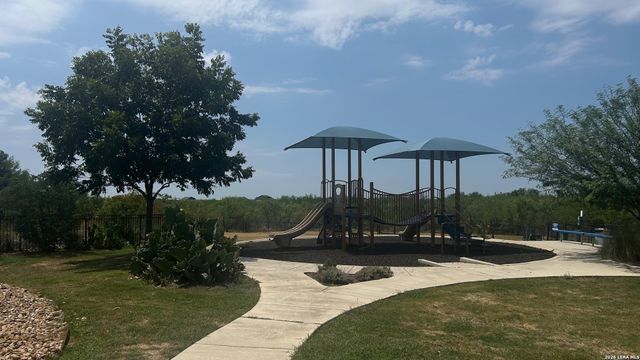 930 Cook Bnd, San Antonio, TX 78221