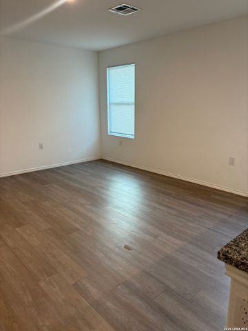 930 Cook Bnd, San Antonio, TX 78221