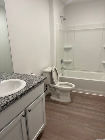 930 Cook Bnd, San Antonio, TX 78221