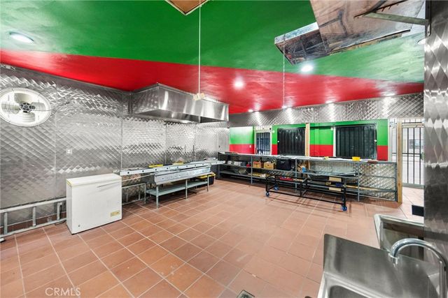 716 S Long Beach Blvd, Compton, CA 90221