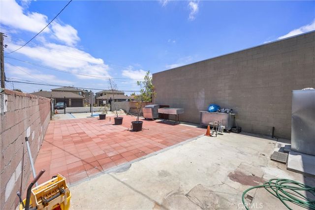 716 S Long Beach Blvd, Compton, CA 90221