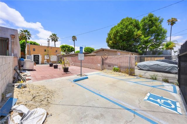 716 S Long Beach Blvd, Compton, CA 90221