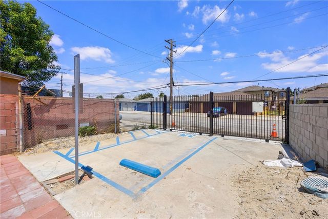 716 S Long Beach Blvd, Compton, CA 90221