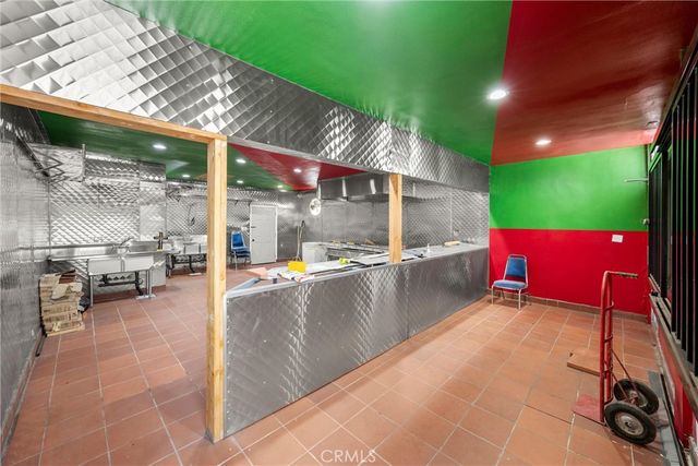 716 S Long Beach Blvd, Compton, CA 90221