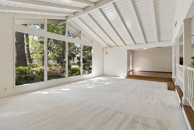 1700 McClaren Dr, Carmichael, CA 95608