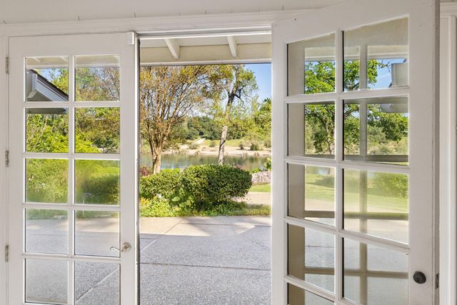 1700 McClaren Dr, Carmichael, CA 95608