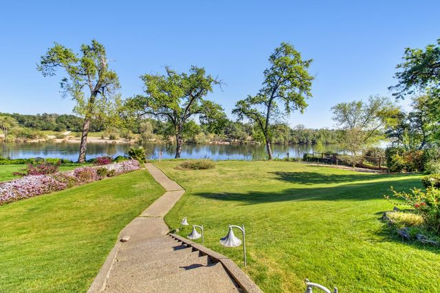 1700 McClaren Dr, Carmichael, CA 95608