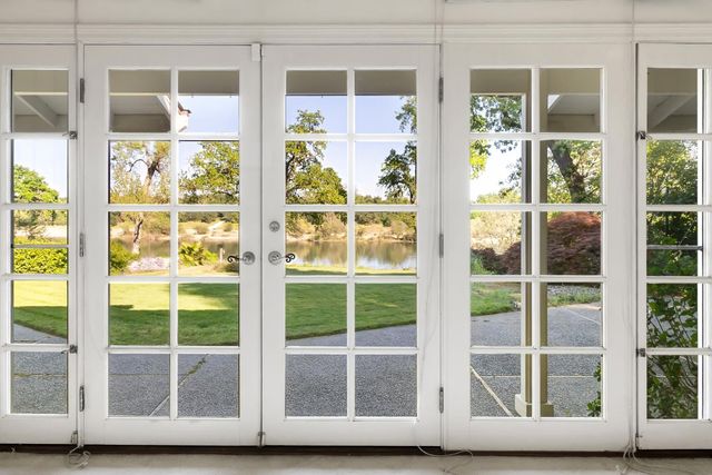 1700 McClaren Dr, Carmichael, CA 95608